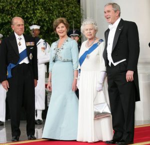 A queen meets American royalty. President and Mrs. Bush welcome Queen Elizabeth II and Prince Philip. Photo by Eric Draper.