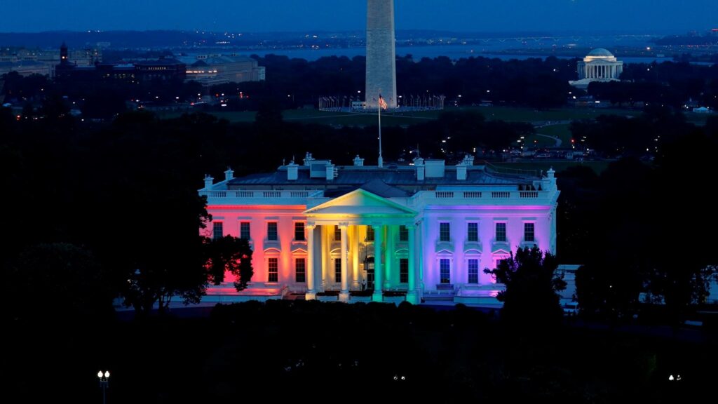 White House with rainbow colors. White House photo by Chuck Kennedy.